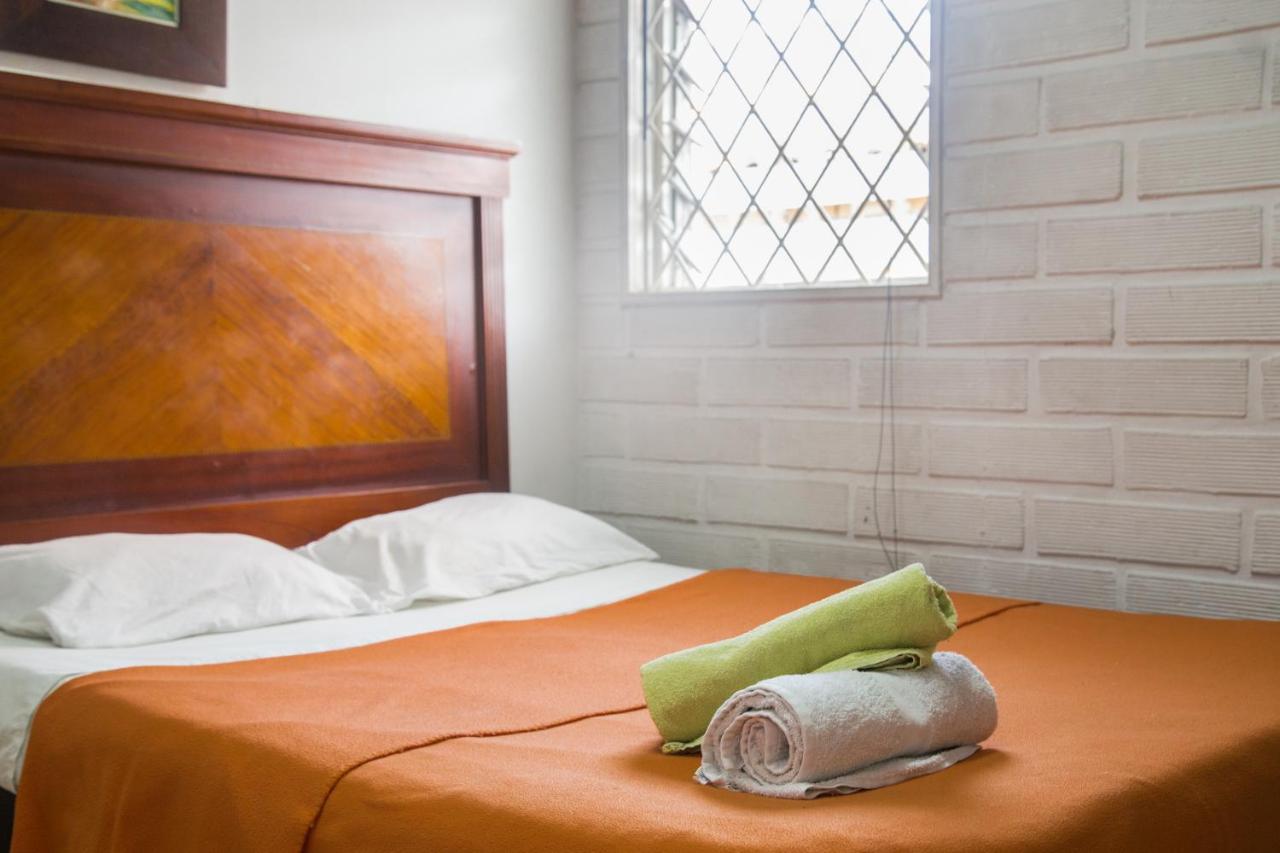 Hostel Spring City Медельин Экстерьер фото