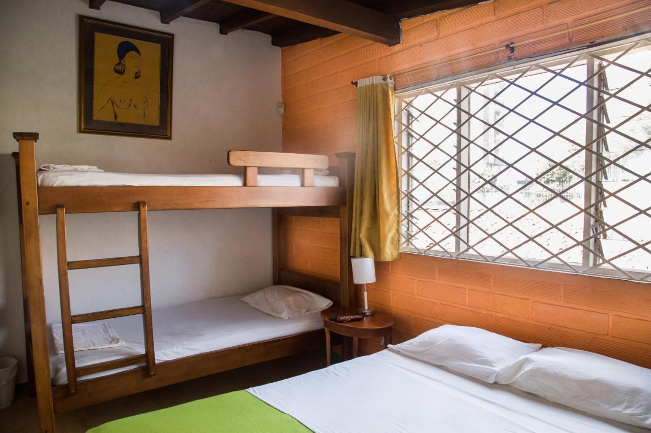 Hostel Spring City Медельин Экстерьер фото