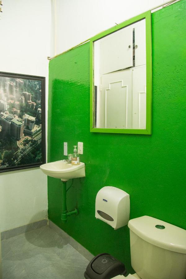 Hostel Spring City Медельин Экстерьер фото