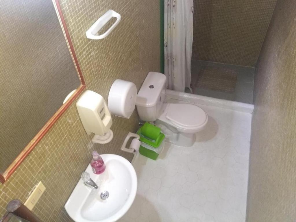 Hostel Spring City Медельин Экстерьер фото